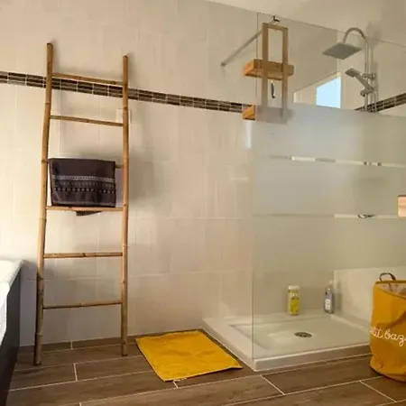Maison Familiale Avec Jardin A 度假居 *