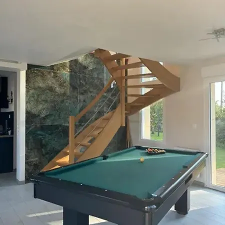 Maison Familiale Avec Jardin A