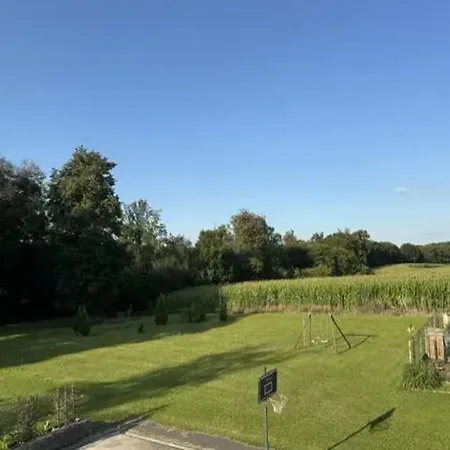 Maison Familiale Avec Jardin A 度假居 *